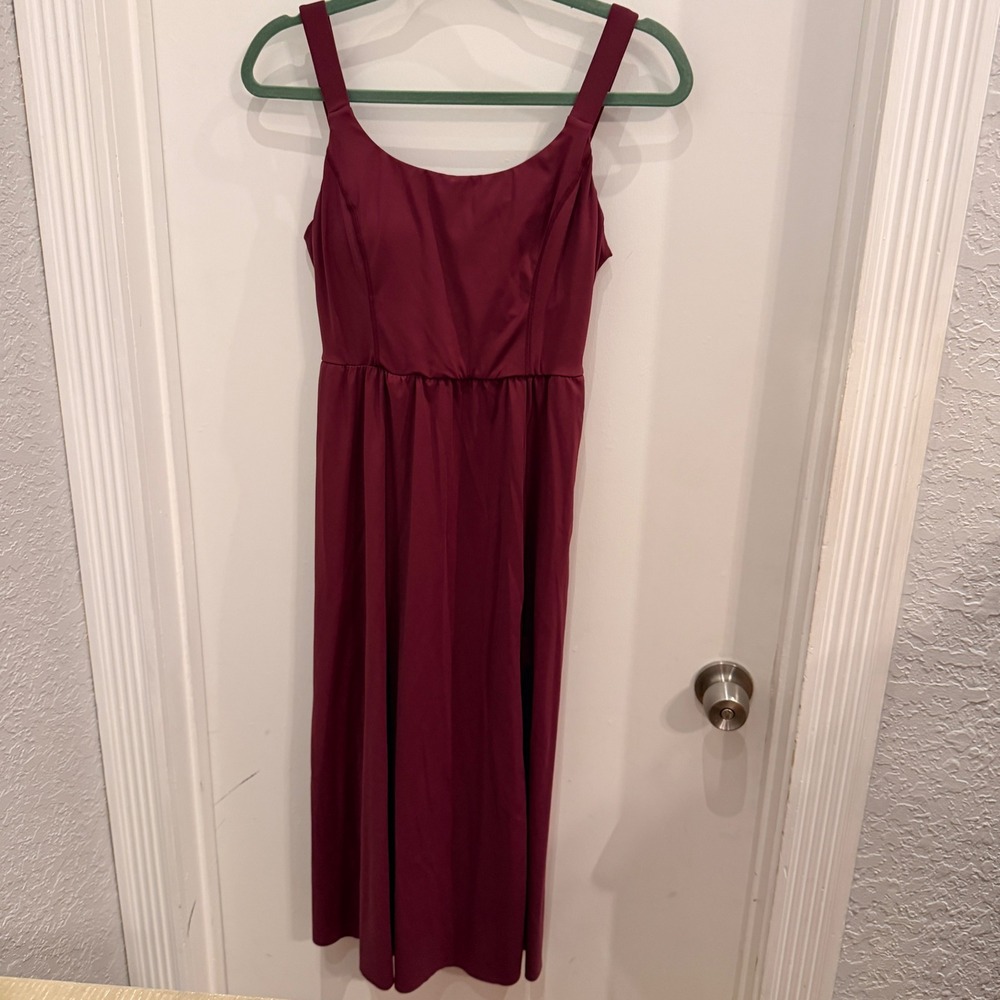 Halara Twist Back Cutout Midi Dress Size M Burgundy Athleisure Minimalist